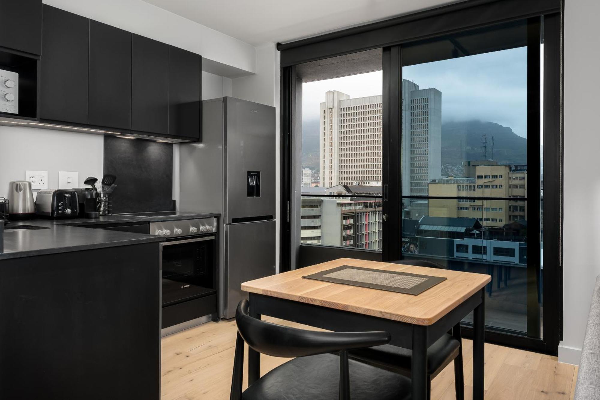 The Tokyo Aparthotel By Totalstay Cape Town Eksteriør bilde